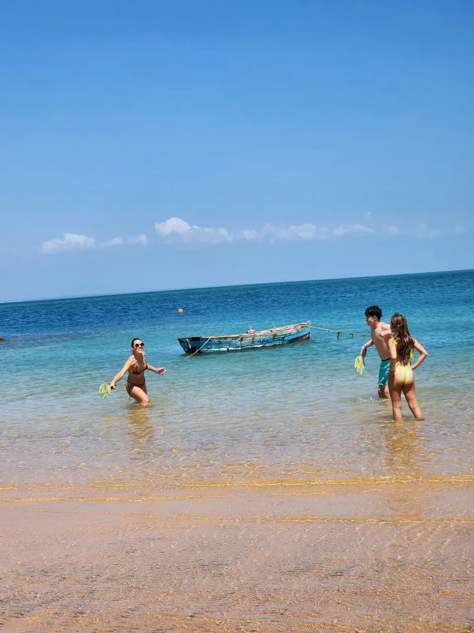 Bazaruto Island — Beach tennis in the shallows
