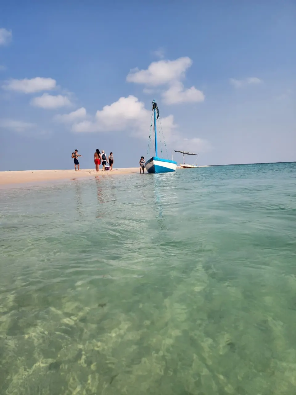Magaruque Island — The sandbank and a traditional dhow