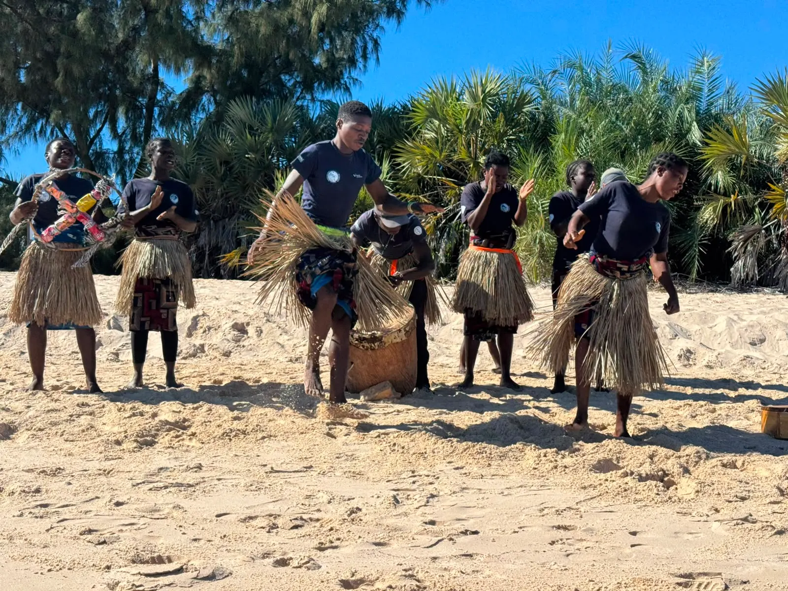 Magaruque Island — Traditional dancing on the beach